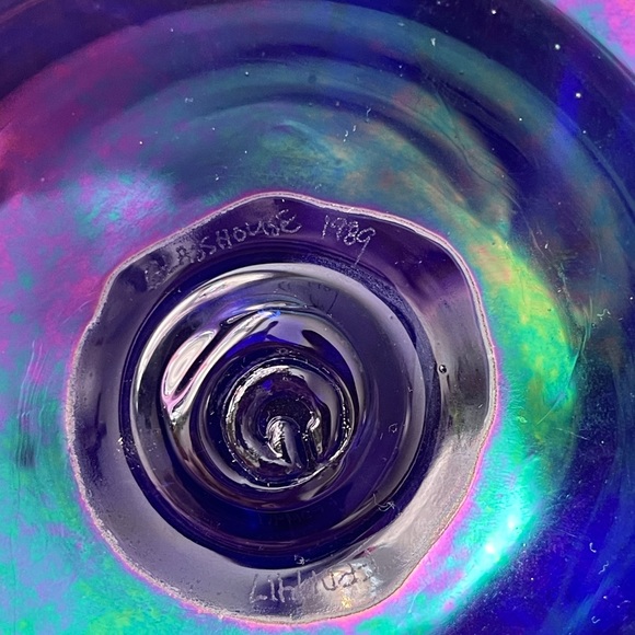 Vintage Accents Vintage 989 Glasshouse Art Glass Iridescent Vase